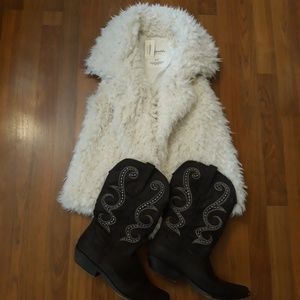 **FINAL**NEW - Aeropostale faux fur vest